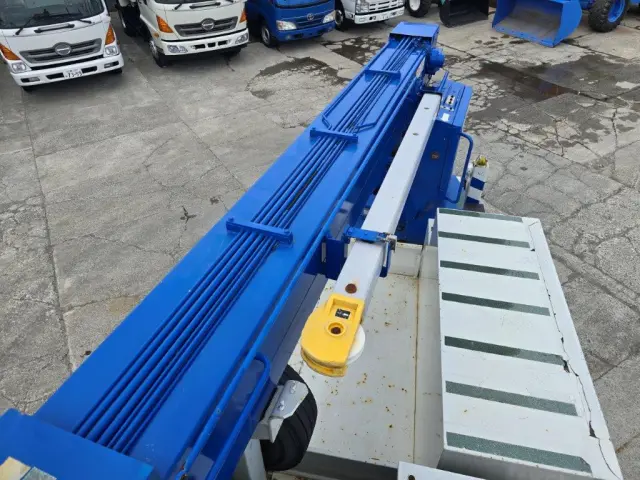 いすゞ エルフ 4HL1(2WD)の写真22