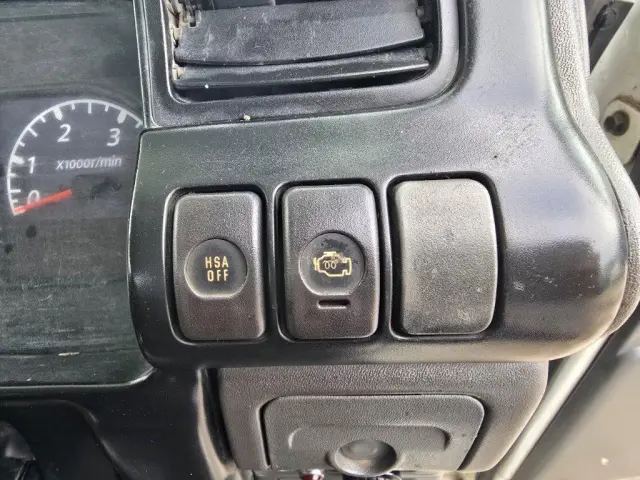 いすゞ エルフ 4HL1(2WD)の写真36