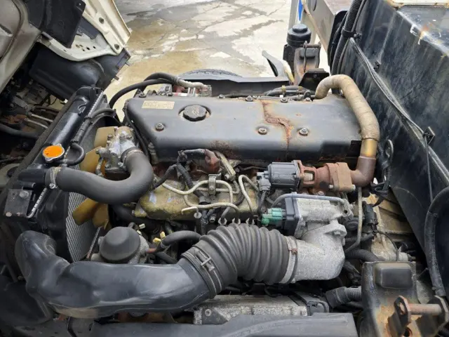 いすゞ エルフ 4HL1(2WD)の写真38