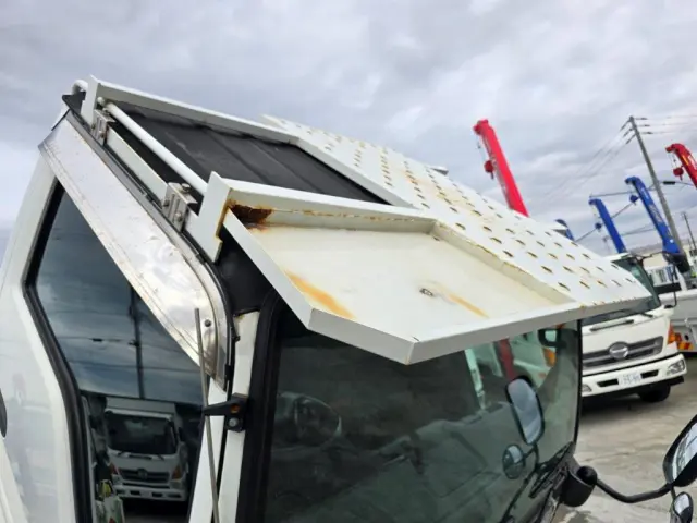 いすゞ エルフ 4HL1(2WD)の写真40