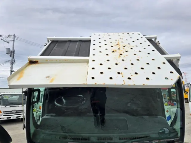 いすゞ エルフ 4HL1(2WD)の写真41