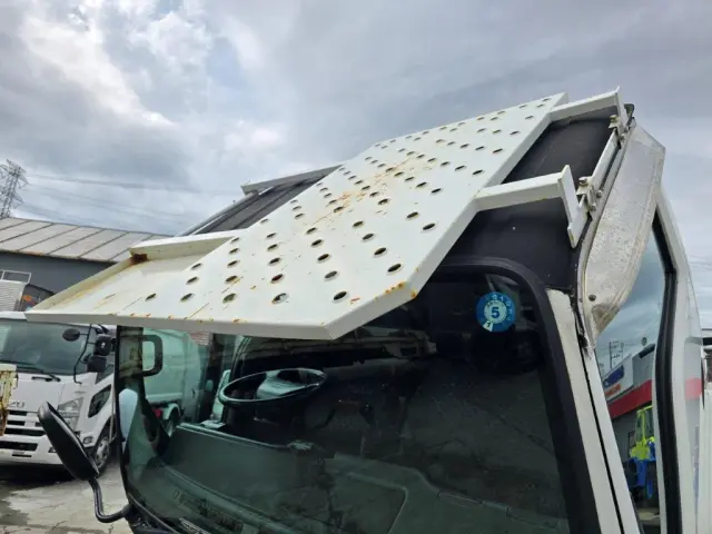 いすゞ エルフ 4HL1(2WD)の写真42