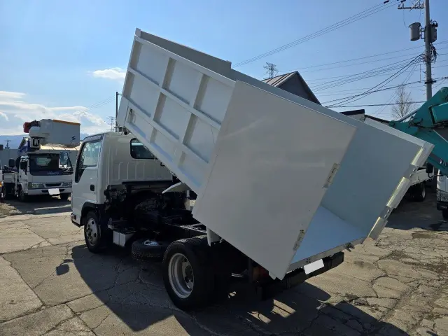 いすゞ エルフ TKG-NJR85AD(2WD)の写真7