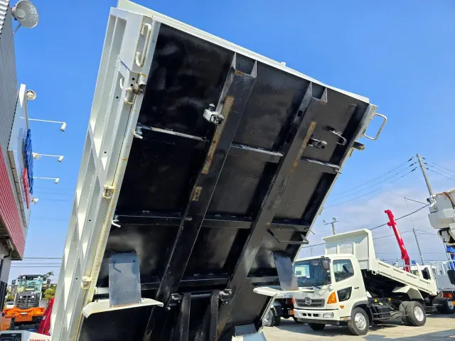 いすゞ エルフ TKG-NJR85AD(2WD)の写真21