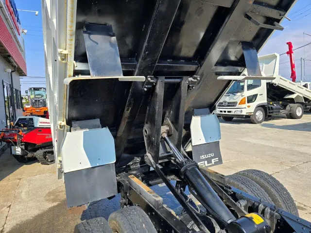 いすゞ エルフ TKG-NJR85AD(2WD)の写真22