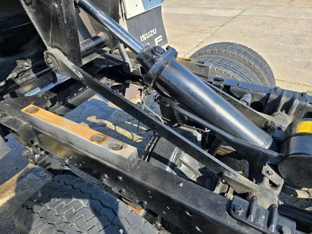 いすゞ エルフ TKG-NJR85AD(2WD)の写真25