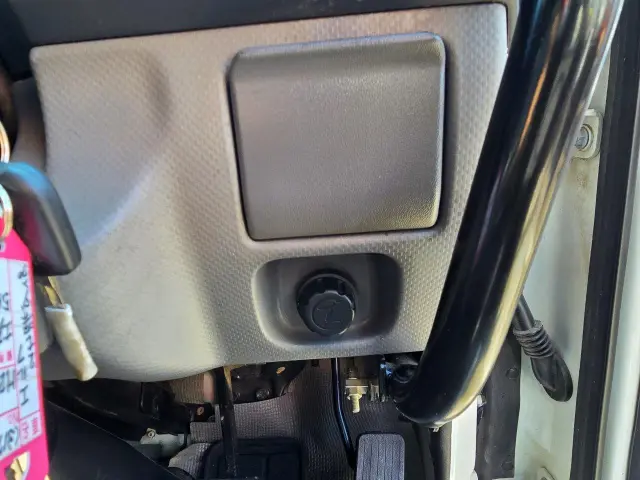 いすゞ エルフ TKG-NJR85AD(2WD)の写真39