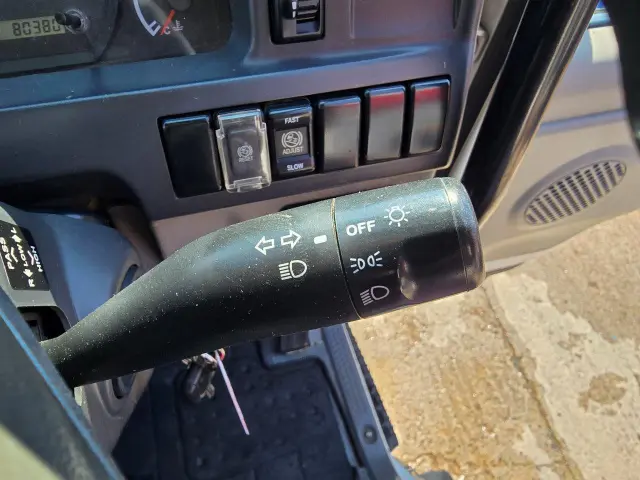 いすゞ エルフ TKG-NJR85AD(2WD)の写真41