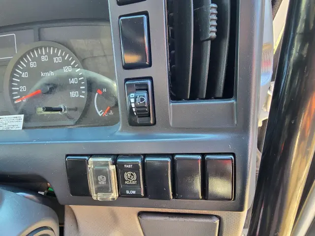 いすゞ エルフ TKG-NJR85AD(2WD)の写真43