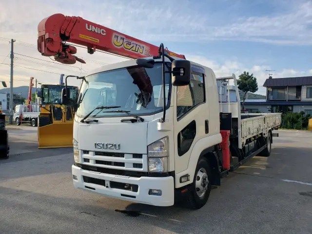 いすゞ フォワード TKG-FRR90S2(2WD)の写真1
