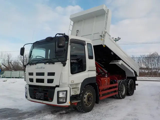 いすゞ ギガ QKG-CXZ77AT(2WD)の写真1