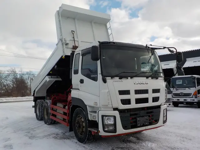 いすゞ ギガ QKG-CXZ77AT(2WD)の写真3