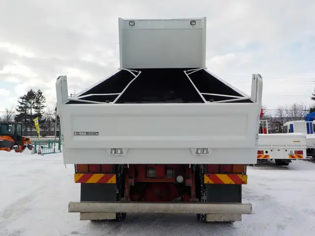 いすゞ ギガ QKG-CXZ77AT(2WD)の写真6