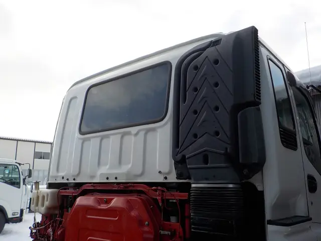 いすゞ ギガ QKG-CXZ77AT(2WD)の写真23