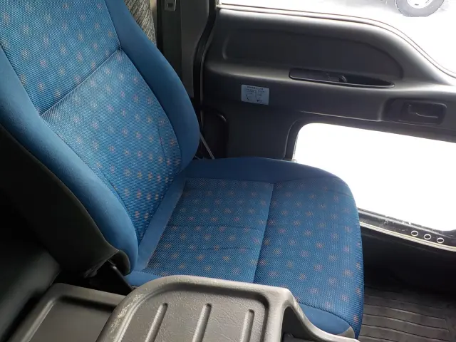 いすゞ ギガ QKG-CXZ77AT(2WD)の写真32