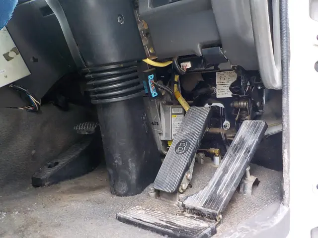 いすゞ ギガ QKG-CXZ77AT(2WD)の写真36