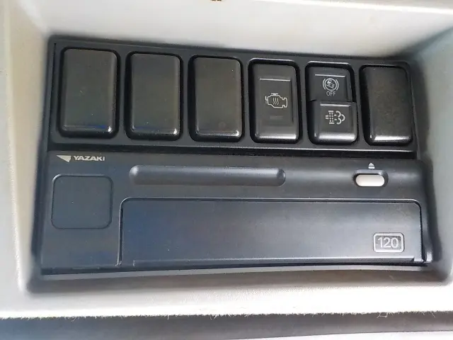 いすゞ ギガ QKG-CXZ77AT(2WD)の写真44