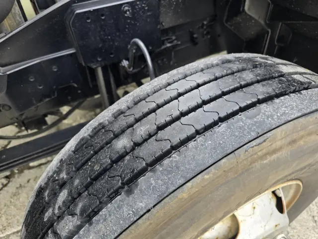 いすゞ フォワード TKG-FRR90S1(2WD)の写真38