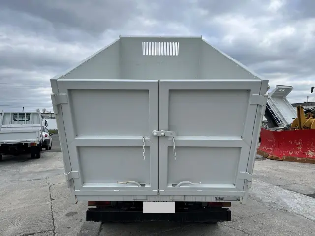 いすゞ エルフ BKG-NJR85AN(2WD)の写真7