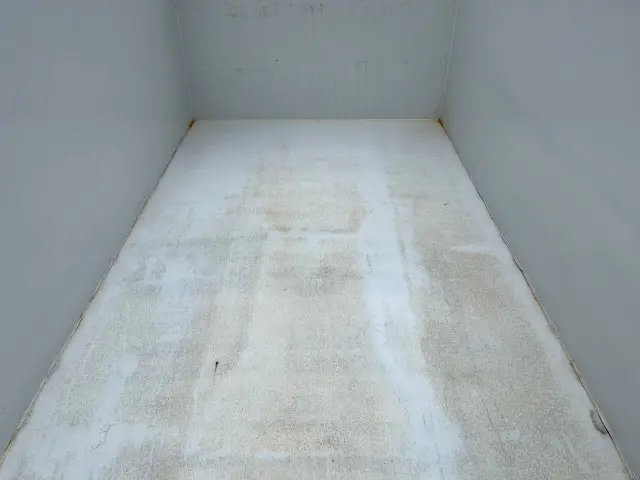 いすゞ エルフ BKG-NJR85AN(2WD)の写真8