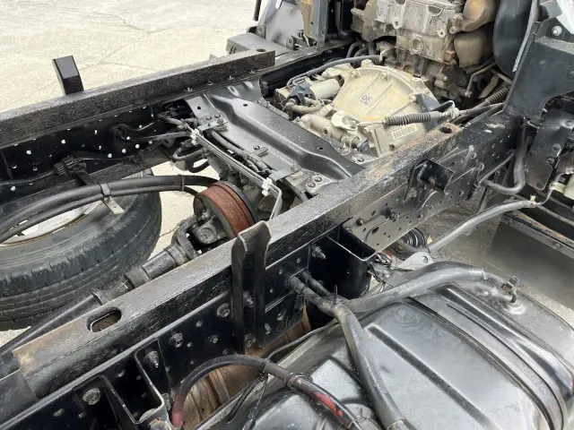 いすゞ エルフ BKG-NJR85AN(2WD)の写真14