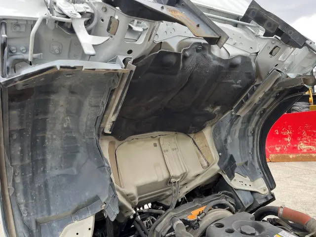 いすゞ エルフ BKG-NJR85AN(2WD)の写真16