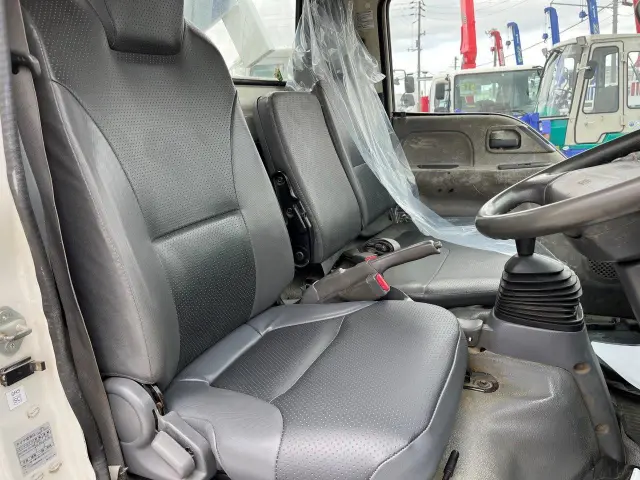 いすゞ エルフ BKG-NJR85AN(2WD)の写真17