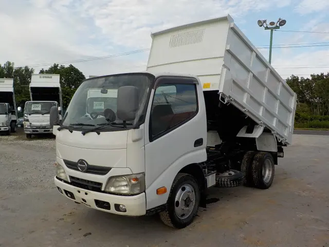 日野 デュトロ TKG-XZU675T(4WD)の写真1