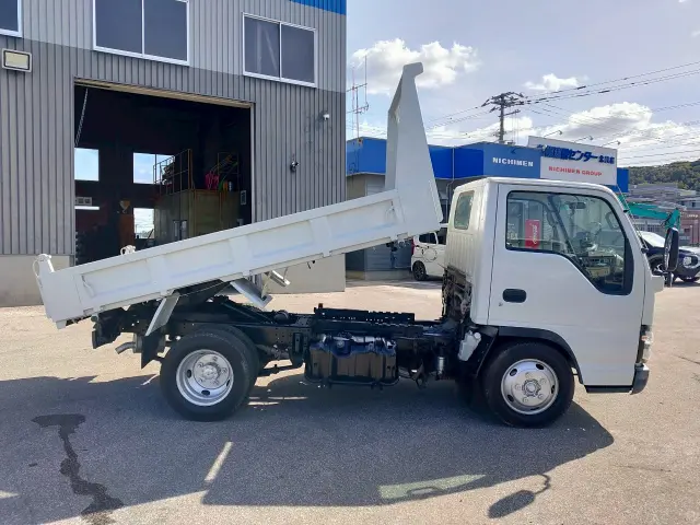 札幌建機センターは、北海道内４店舗で展開中です！|いすゞ エルフ PB-NKR81AD(2WD)の写真2