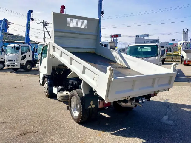 いすゞ エルフ PB-NKR81AD(2WD)の写真12