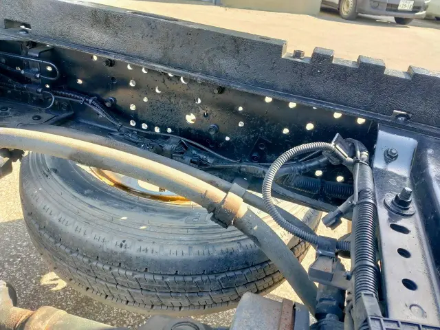 いすゞ エルフ PB-NKR81AD(2WD)の写真19