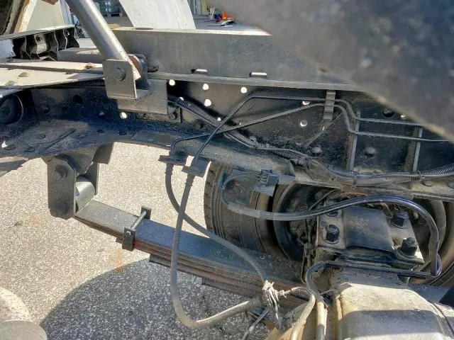 いすゞ エルフ PB-NKR81AD(2WD)の写真20