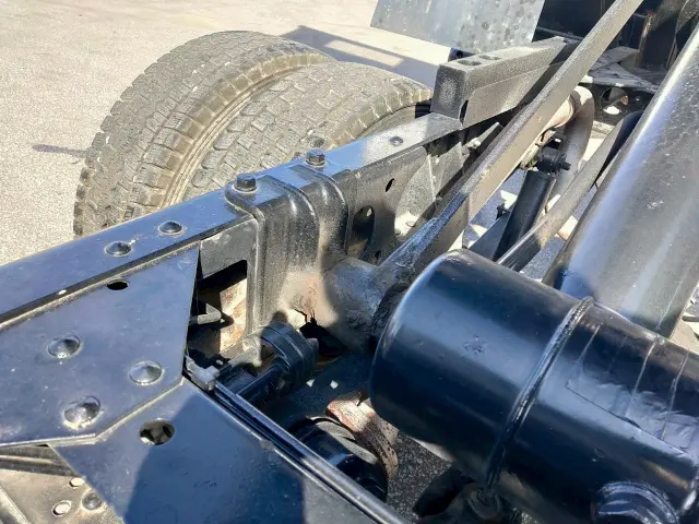 いすゞ エルフ PB-NKR81AD(2WD)の写真22