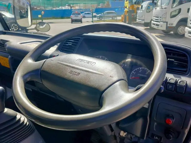 いすゞ エルフ PB-NKR81AD(2WD)の写真34