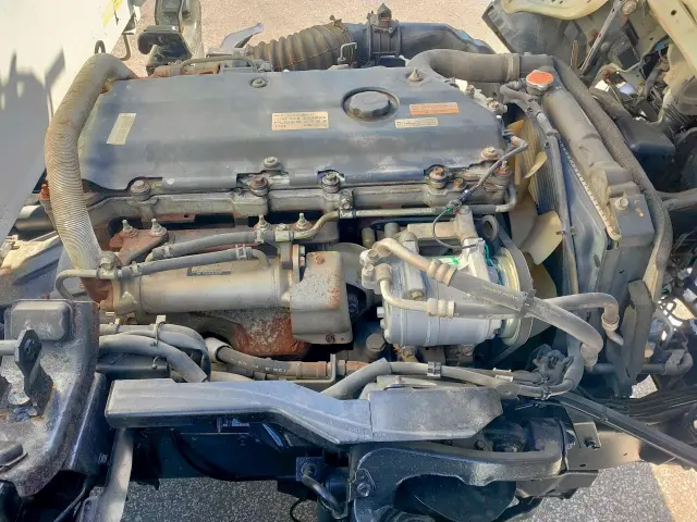 いすゞ エルフ PB-NKR81AD(2WD)の写真43