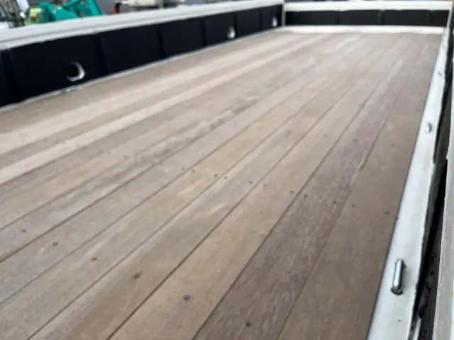 いすゞ フォワード PKG-FRR90-7016621(2WD)の写真10