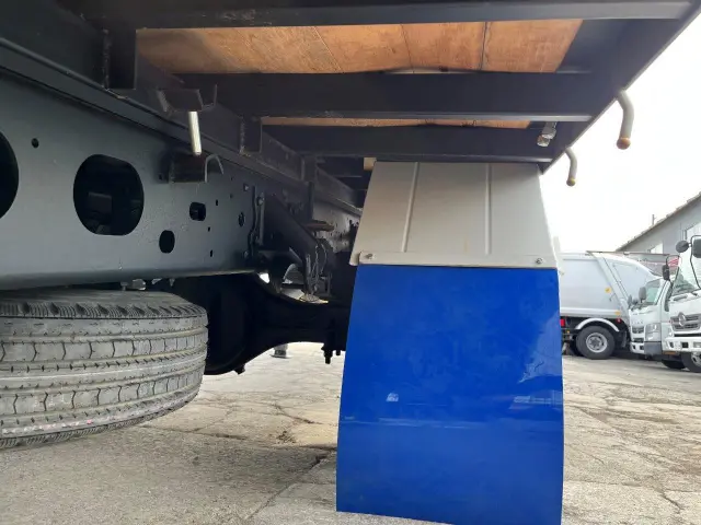 いすゞ フォワード PKG-FRR90-7016621(2WD)の写真19