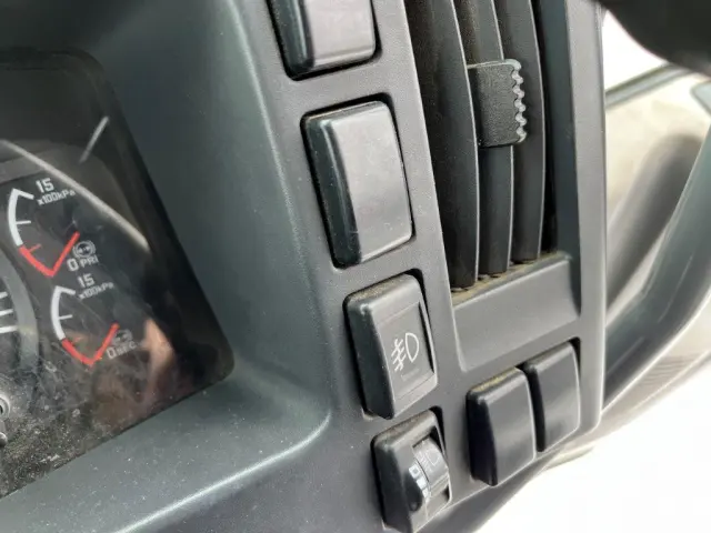 いすゞ フォワード PKG-FRR90-7016621(2WD)の写真35