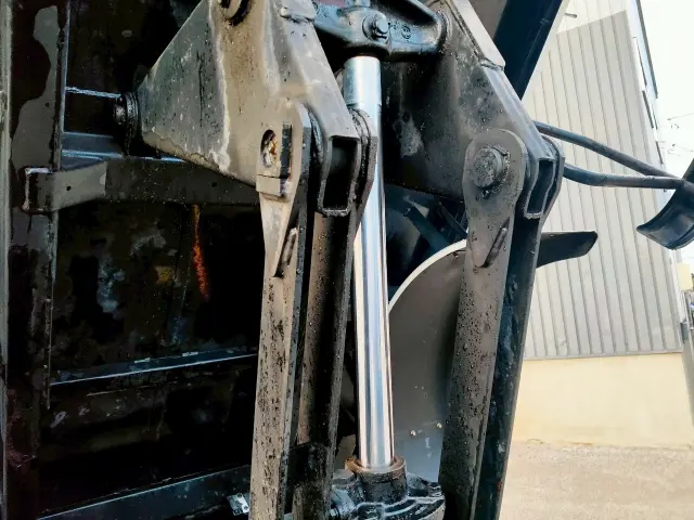 日野 デュトロ BDG‐XZU404Mの写真27