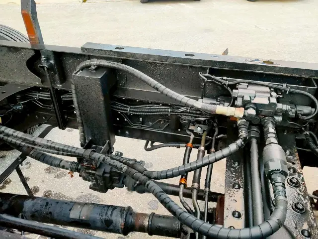 日野 デュトロ BDG‐XZU404Mの写真36