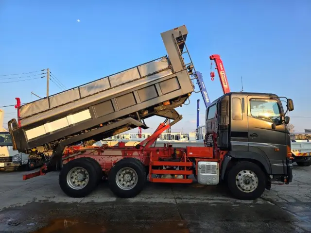 日野 プロフィア QPG-FS1AKDA(その他)の写真4