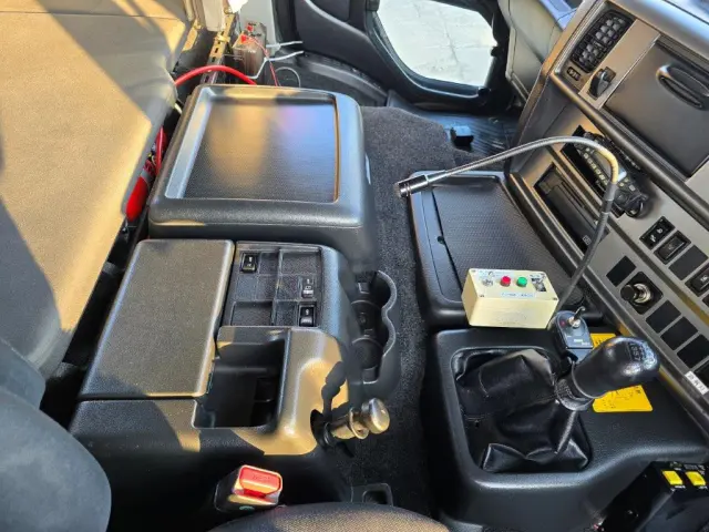 日野 プロフィア QPG-FS1AKDA(その他)の写真35