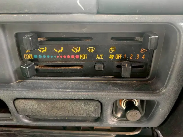 マツダ タイタン PB-LKR81AD(2WD)の写真45