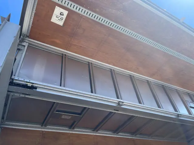 いすゞ フォワード SKG-FRR90T2(2WD)の写真12