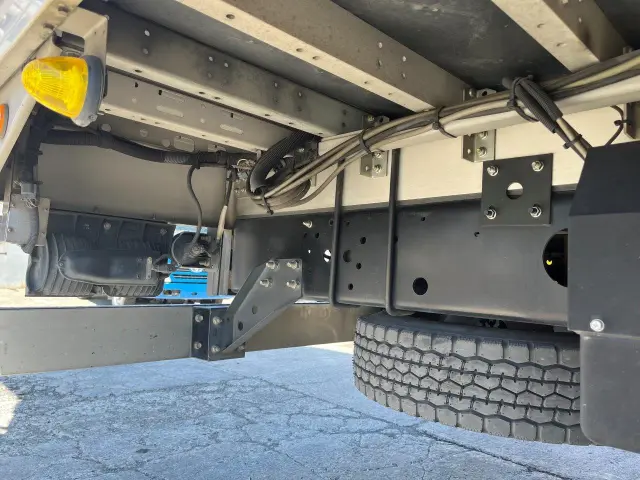 いすゞ フォワード SKG-FRR90T2(2WD)の写真20