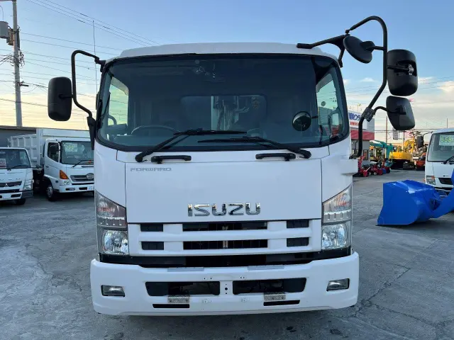 いすゞ フォワード SKG-FSR90S2(2WD)の写真2