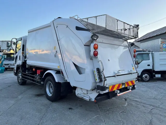 いすゞ フォワード SKG-FSR90S2(2WD)の写真4