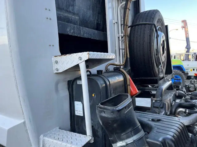 いすゞ フォワード SKG-FSR90S2(2WD)の写真9