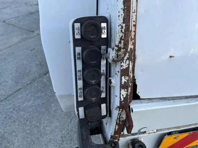 いすゞ フォワード SKG-FSR90S2(2WD)の写真11