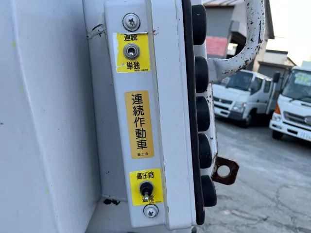 いすゞ フォワード SKG-FSR90S2(2WD)の写真14